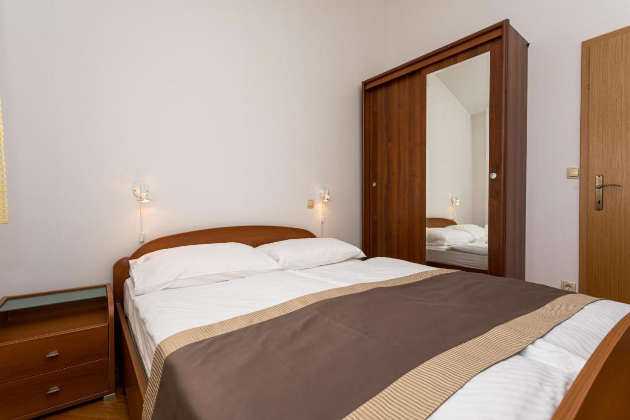 Apartments Crnekovic IV Baška Exterior foto